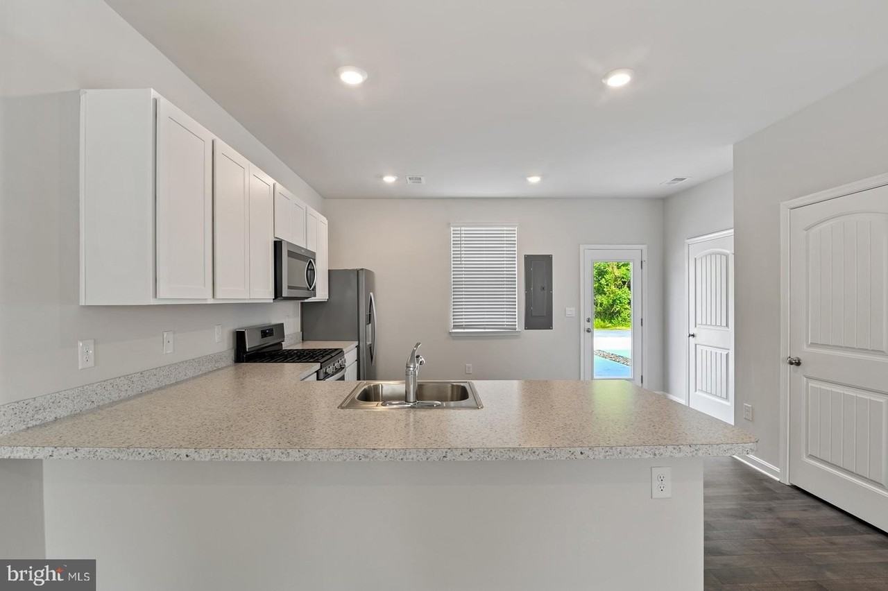 23 Huckleberry Dr - Photo 4 of 13