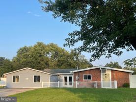 1229 Crawford Dr - Photo 1 of 1