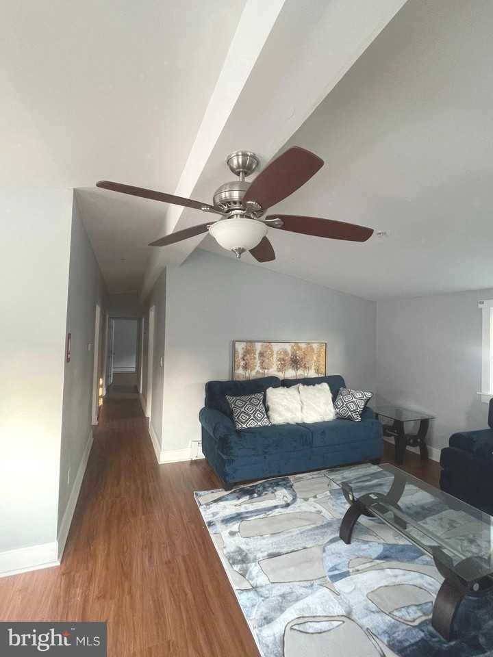 1229 Crawford Dr - Photo 5 of 24