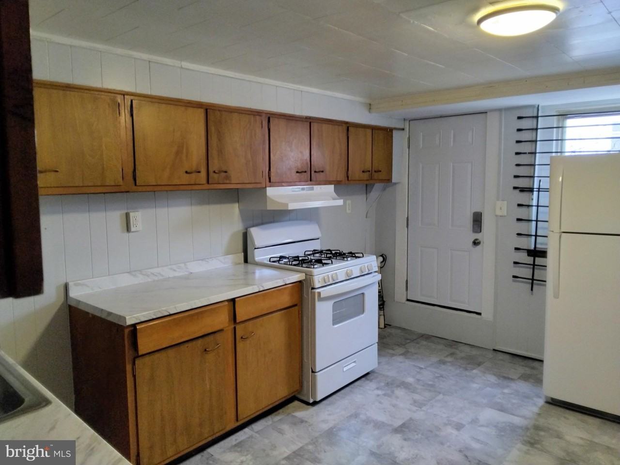 812 N Linwood Ave - Photo 2 of 15