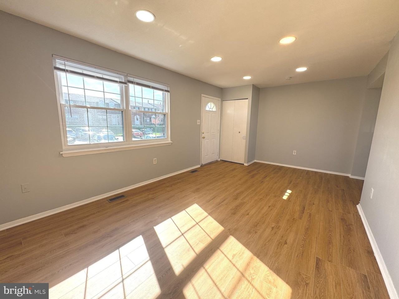 17 Holland Hill Ct - Photo 2 of 36