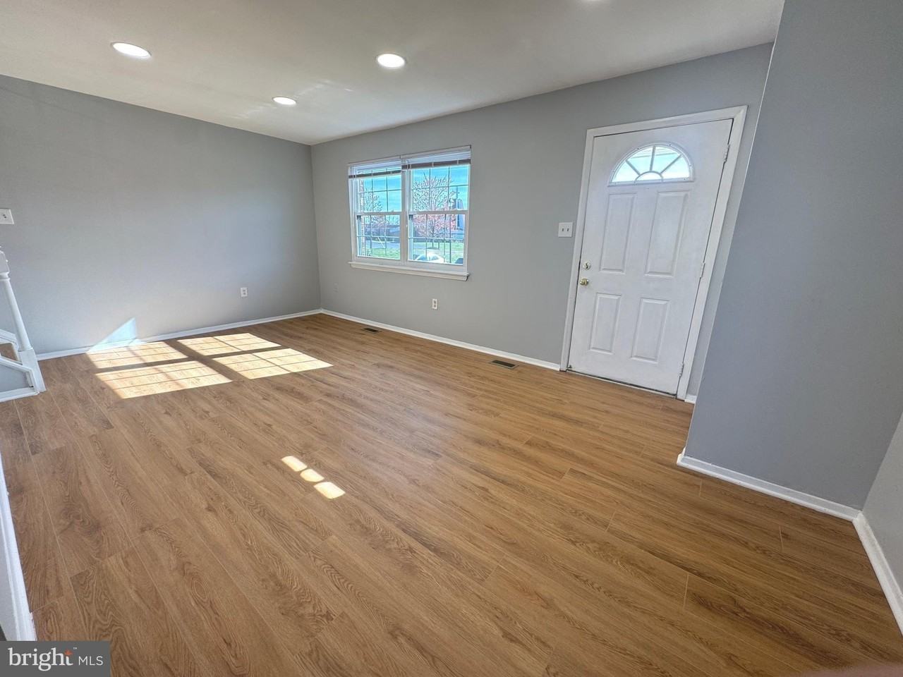 17 Holland Hill Ct - Photo 3 of 36