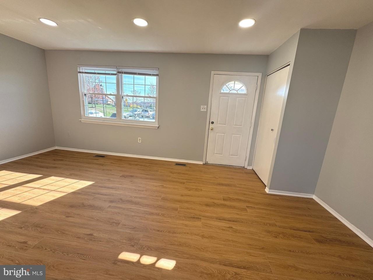 17 Holland Hill Ct - Photo 6 of 36