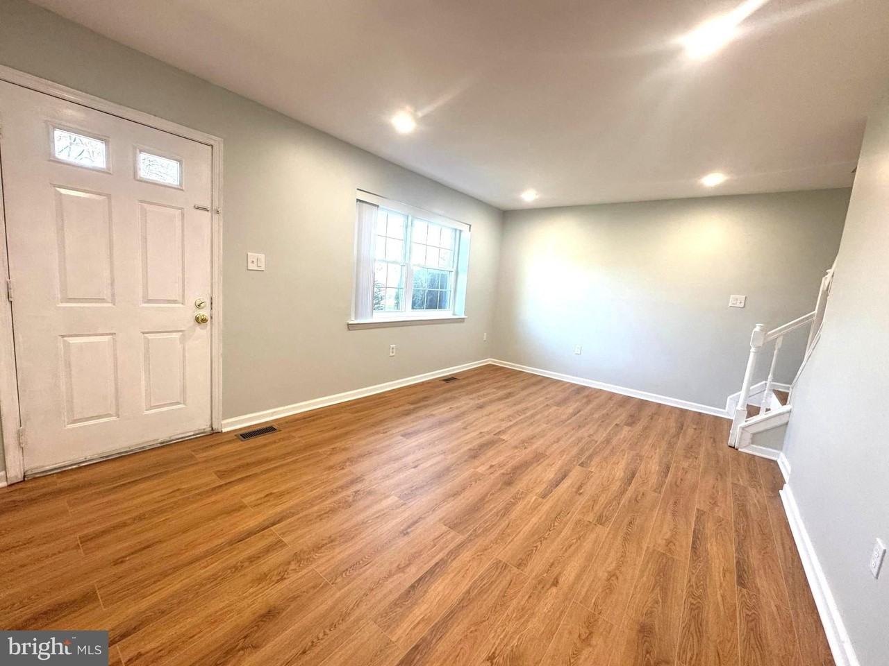 4826 Grand Bend Dr - Photo 2 of 35