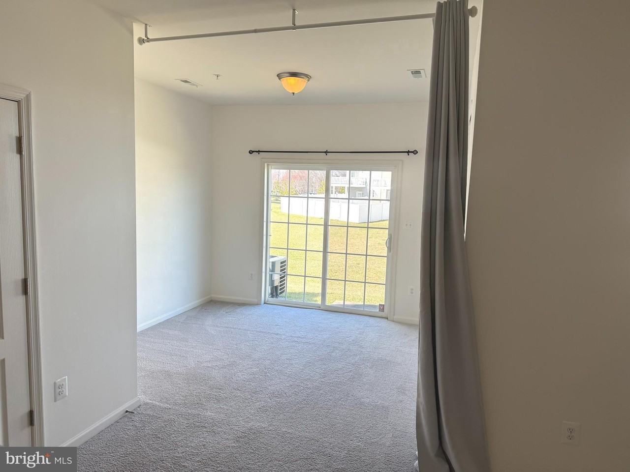 9610 Eaves Dr - Photo 4 of 30