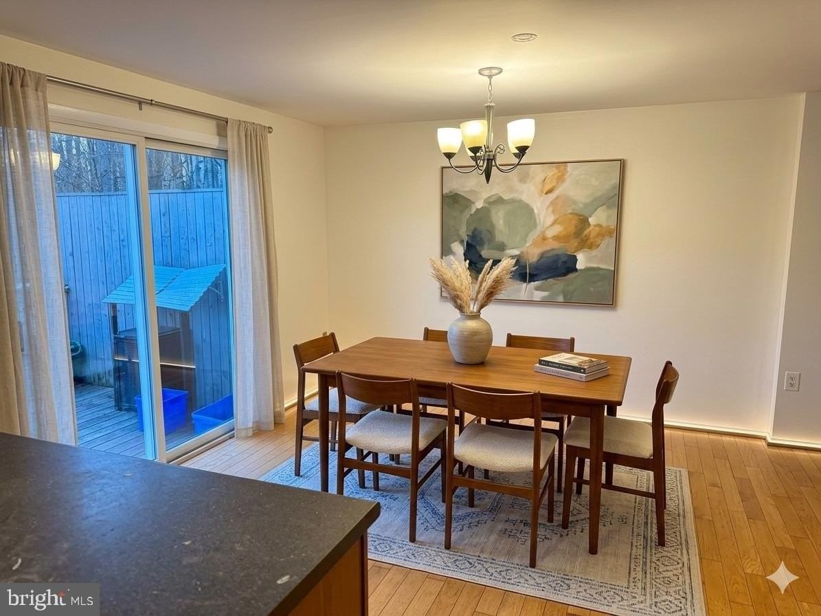 14423 Pebble Hill Ln - Photo 7 of 21