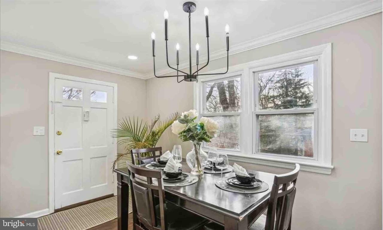 7502 Alfred Dr - Photo 2 of 18