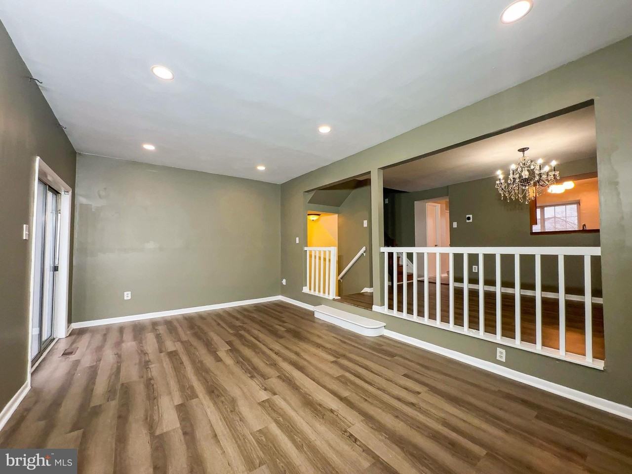 8202 Ashford Blvd - Photo 4 of 26