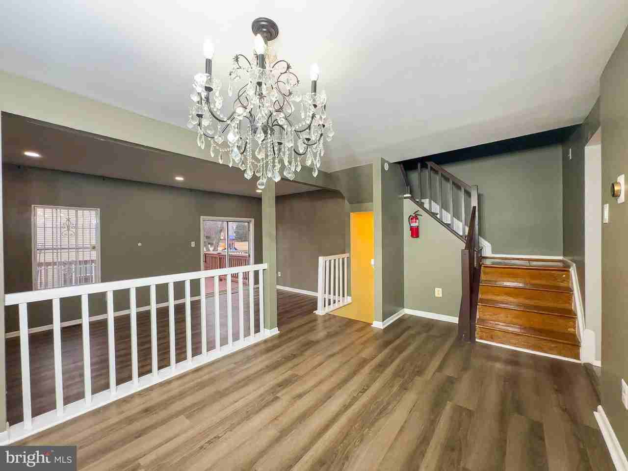 8202 Ashford Blvd - Photo 6 of 26