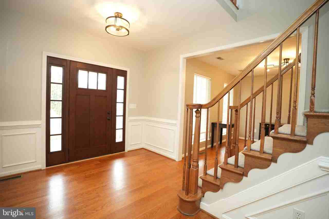 44886 Mallard Pl - Photo 2 of 34