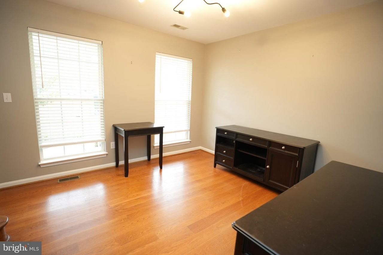 44886 Mallard Pl - Photo 3 of 34