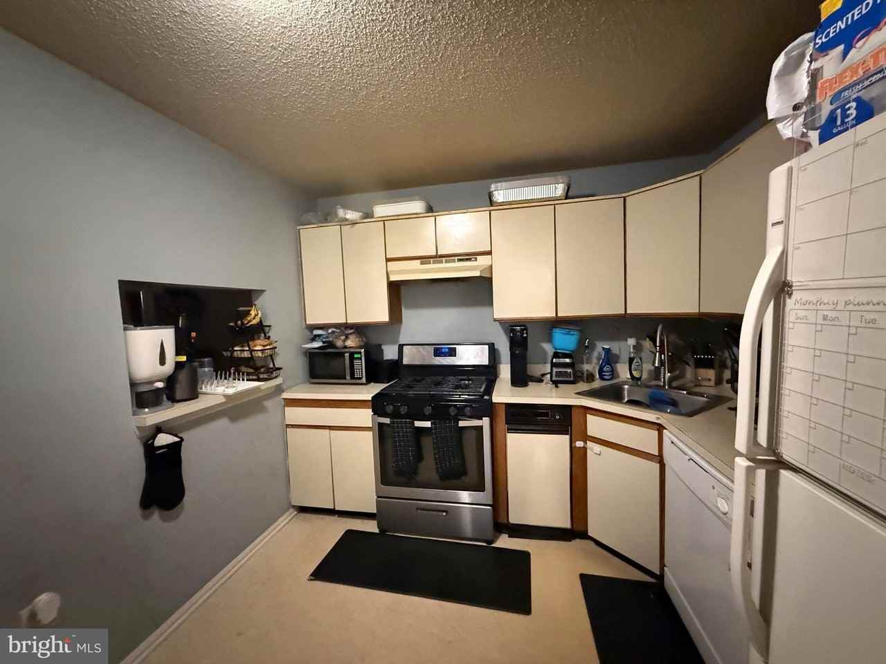 5 Chamberlin Ct - Photo 3 of 8