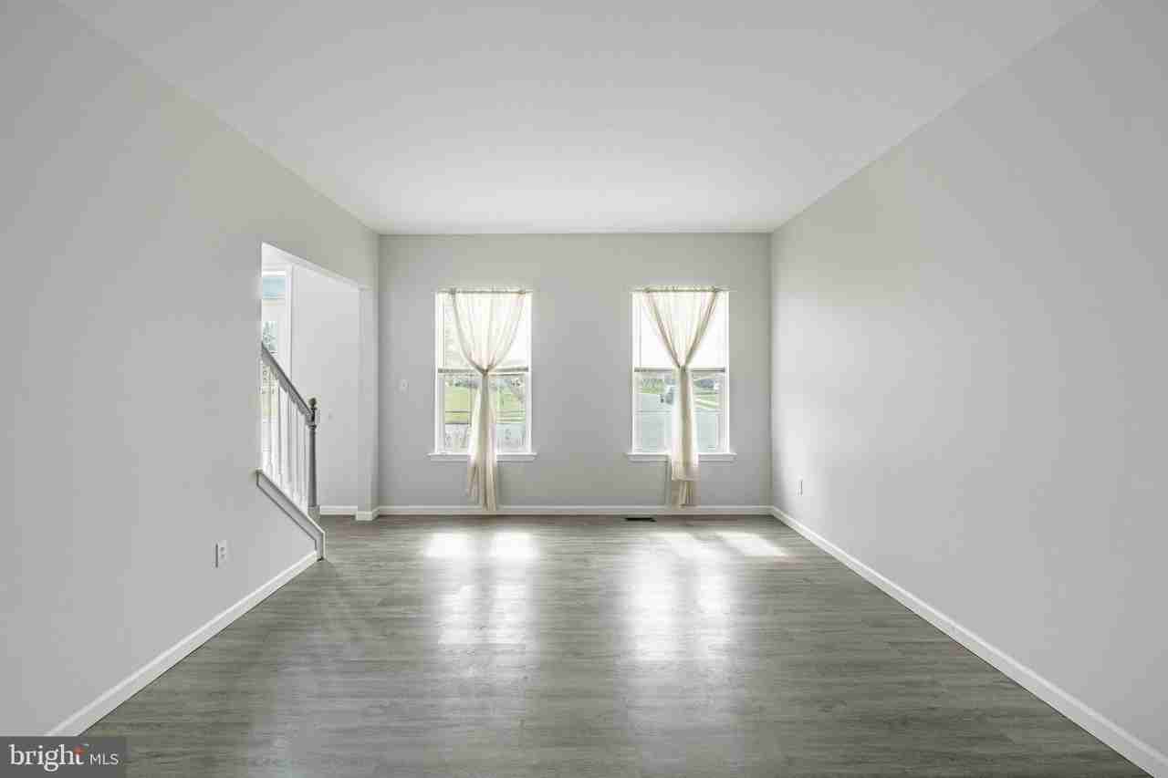 125 Cedrick Ave - Photo 7 of 47