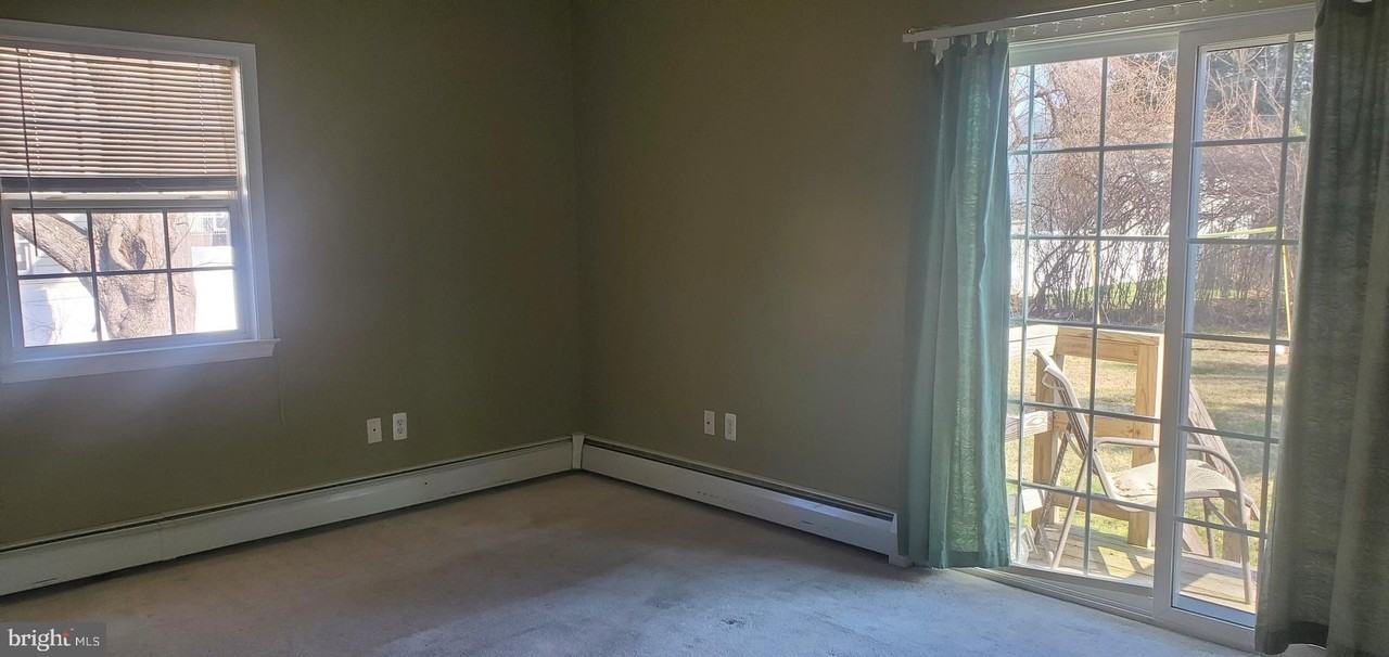 357 Fir St - Photo 3 of 13