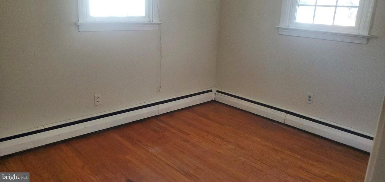 357 Fir St - Photo 5 of 13