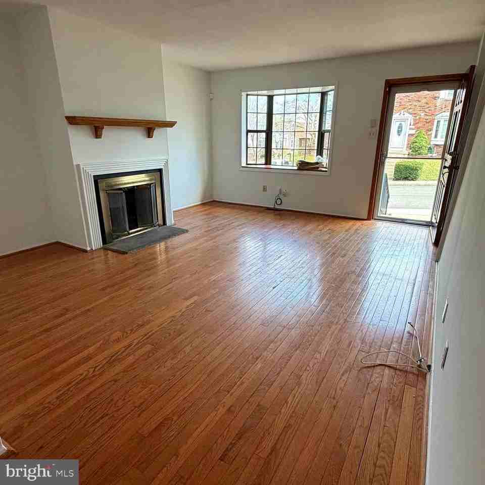 447 N Mount Vernon Cir - Photo 3 of 17