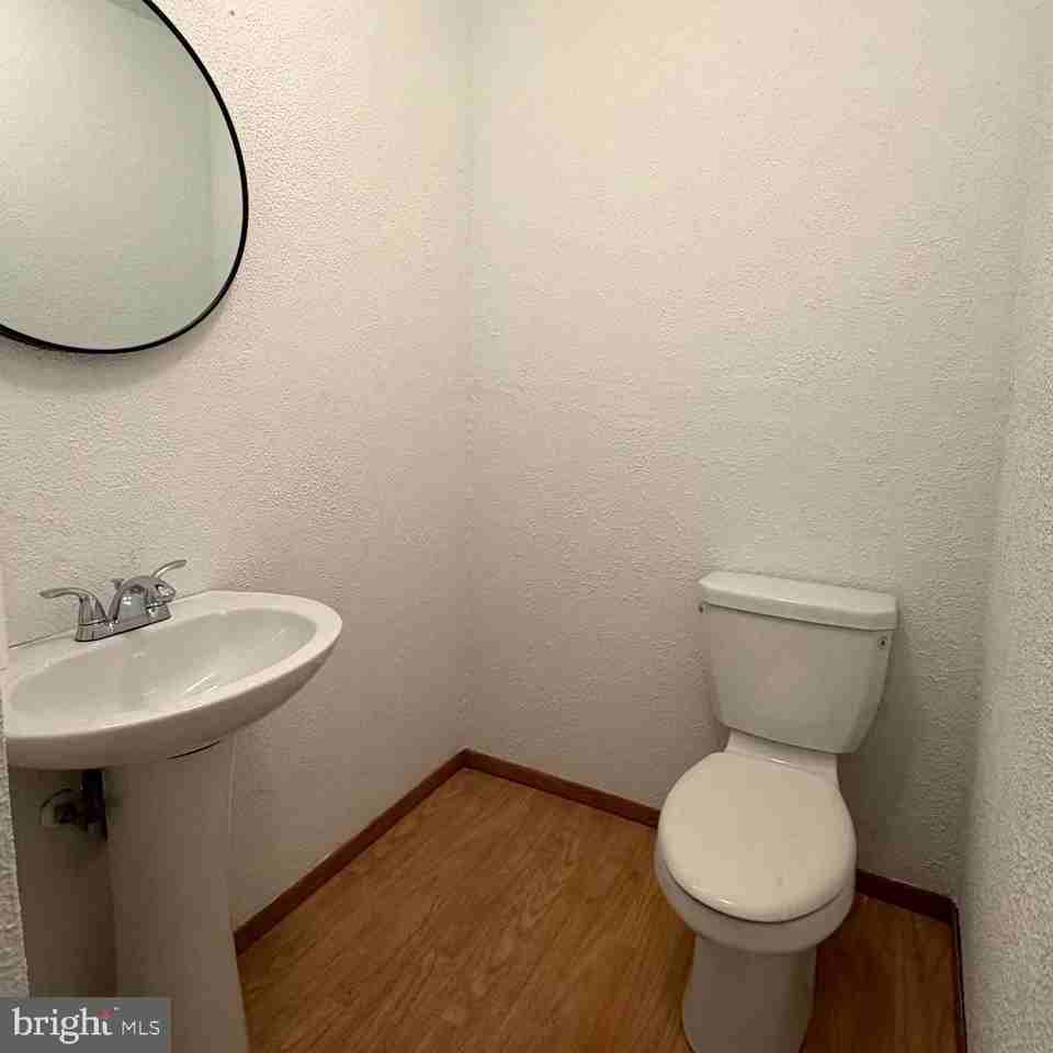 447 N Mount Vernon Cir - Photo 7 of 17