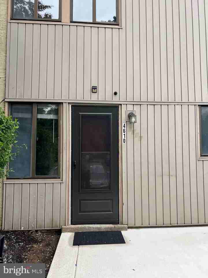 4610 Acton Ct - Photo 2 of 26