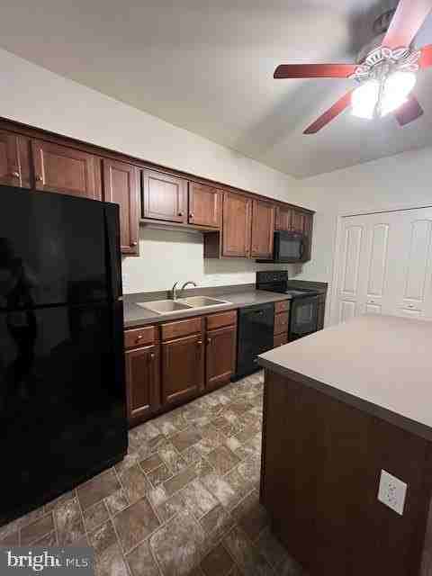 535 Hometowne Ter - Photo 6 of 15