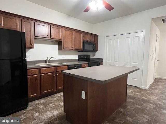 535 Hometowne Ter - Photo 7 of 15