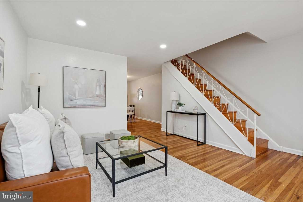 228 Rock St - Photo 3 of 25