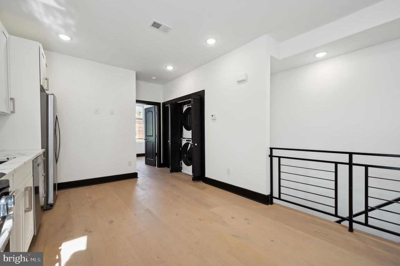 434 Mckean St Unit 2 - Photo 5 of 15