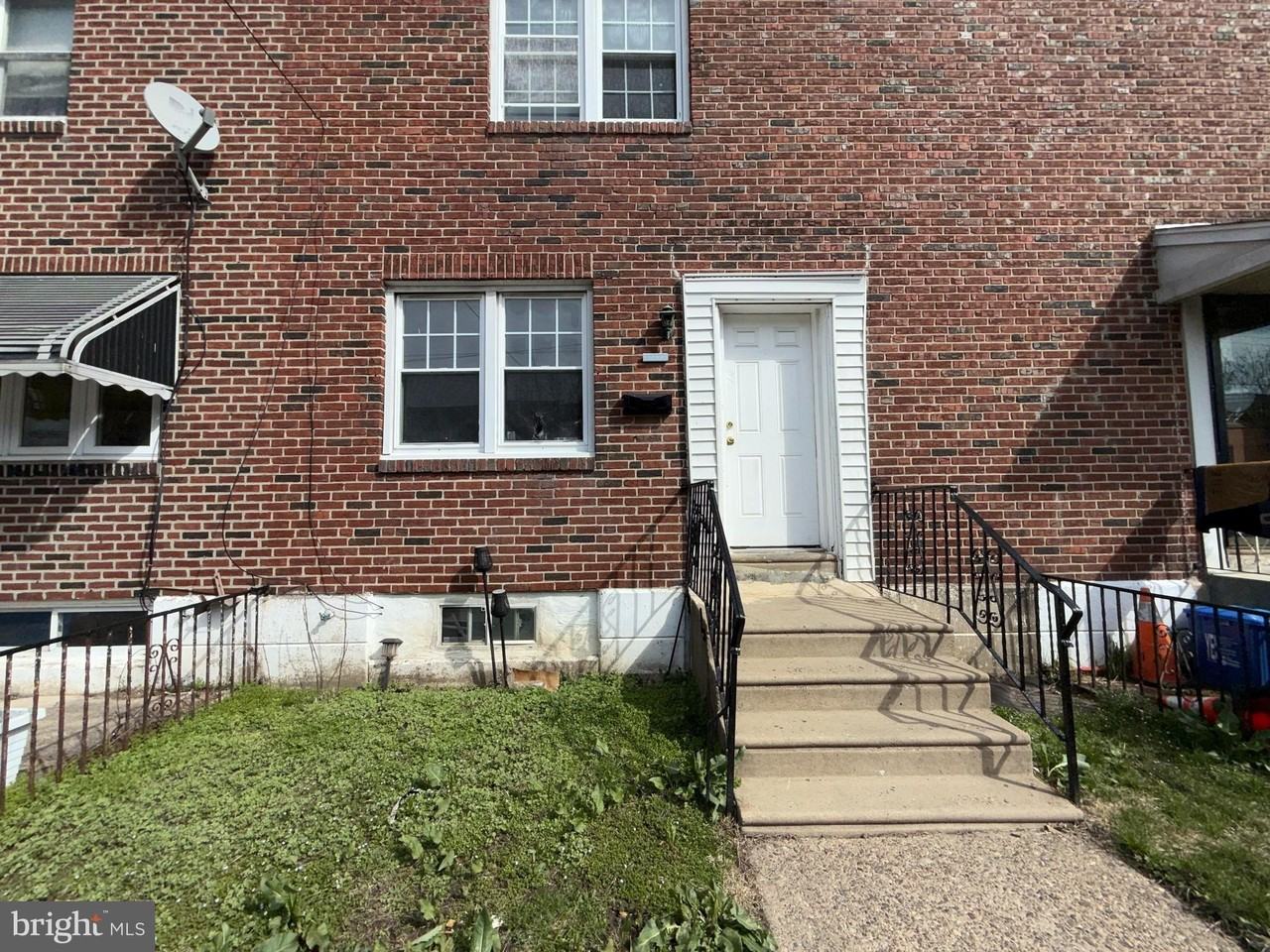 1709 S 29th St - Photo 2 of 13