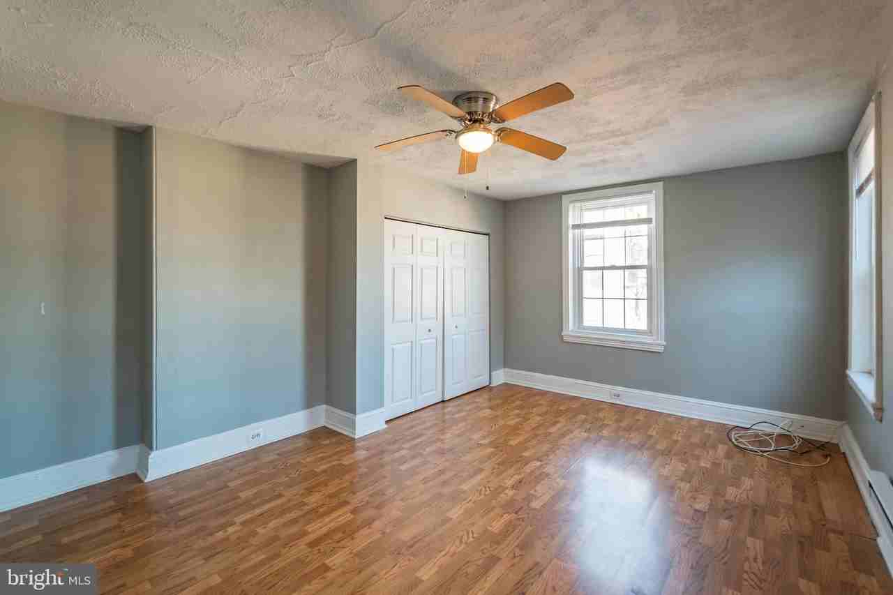 1933 Spring Garden St Apt 3r - Photo 2 of 7