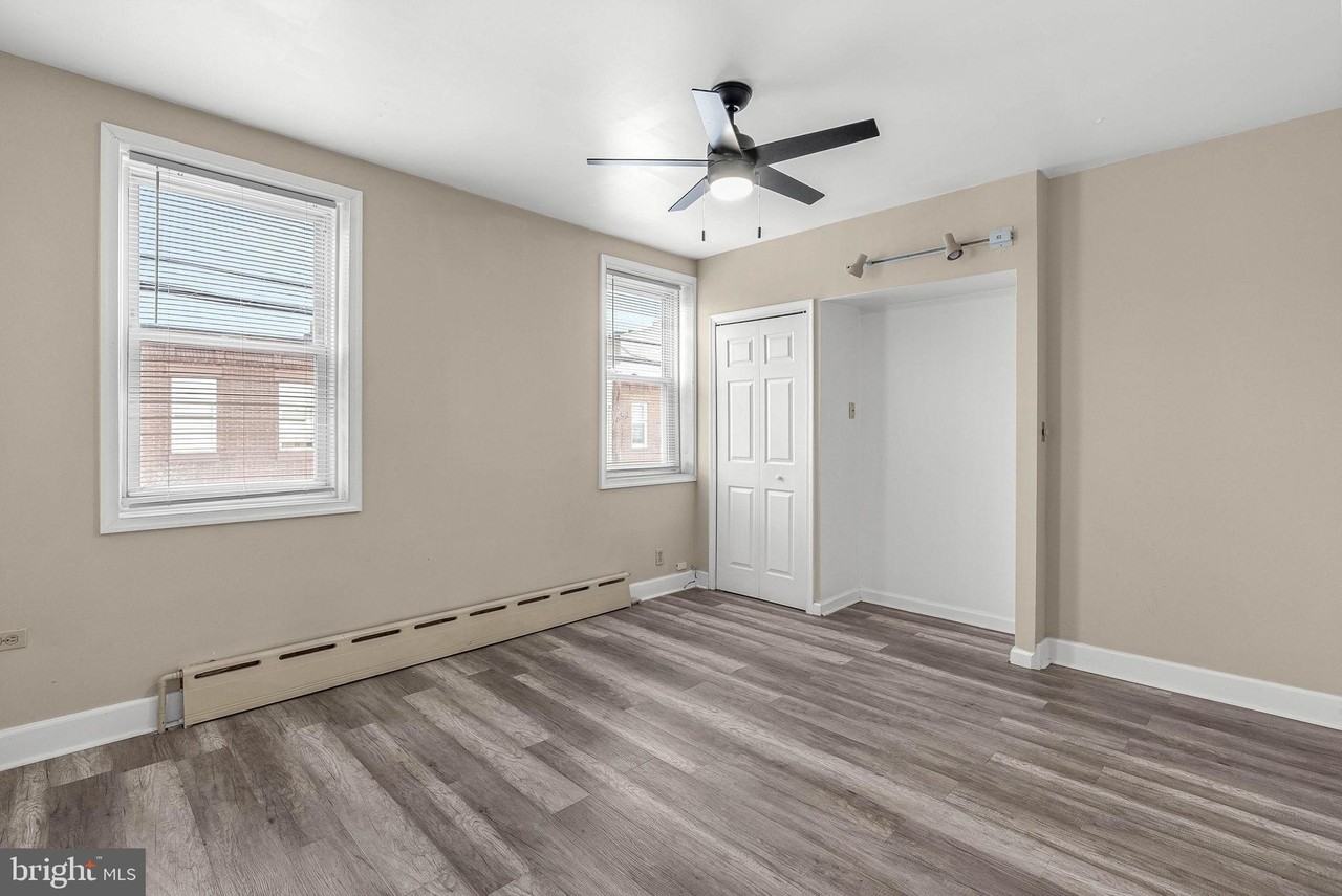 2440 Carpenter St #B - Photo 5 of 10