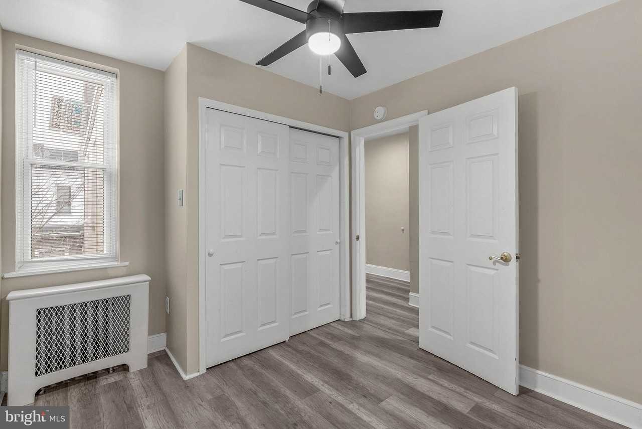 2440 Carpenter St #B - Photo 7 of 10
