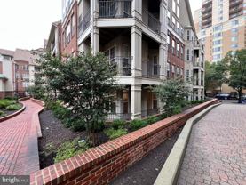 1320 N Wayne St Apt 106 - Photo 1 of 1