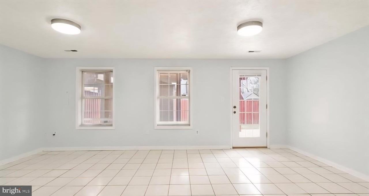 8519 Tackhouse Loop - Photo 2 of 8