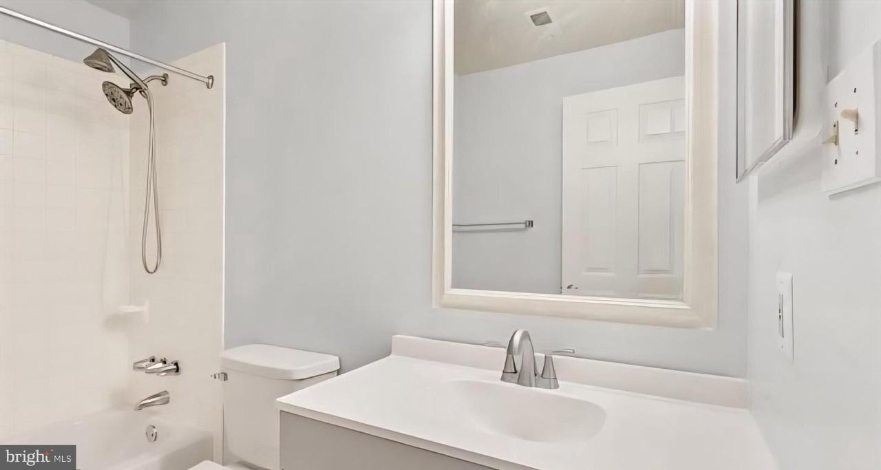 8519 Tackhouse Loop - Photo 3 of 8