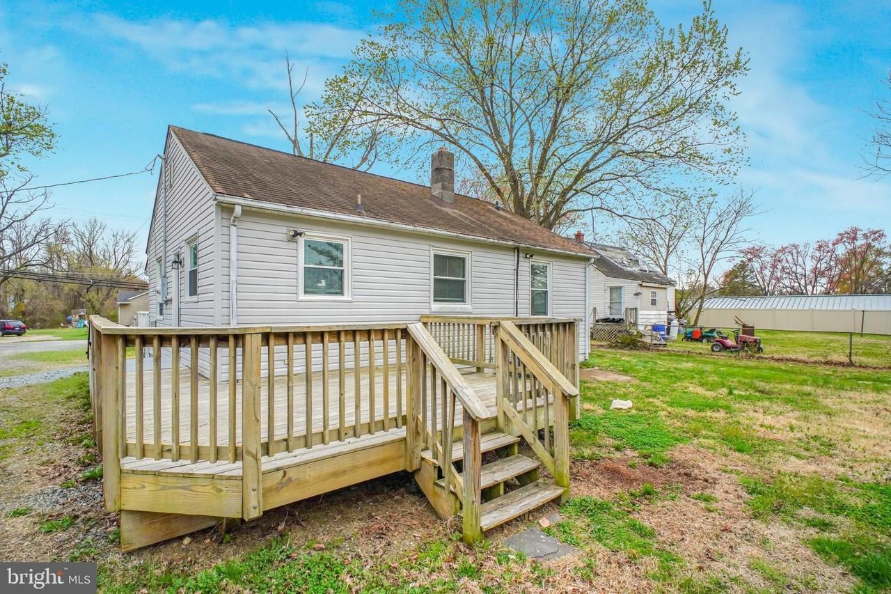 6339 Old Plank Rd - Photo 7 of 34