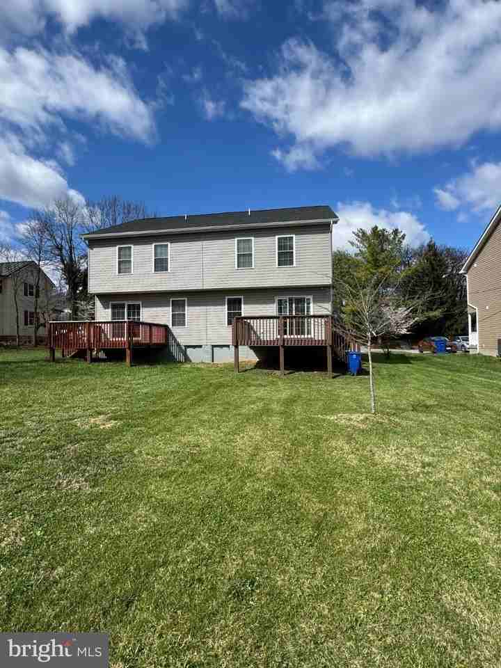 436 Hill St - Photo 4 of 24