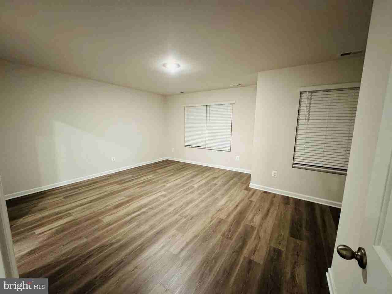 15 Bloomsbury St - Photo 7 of 17