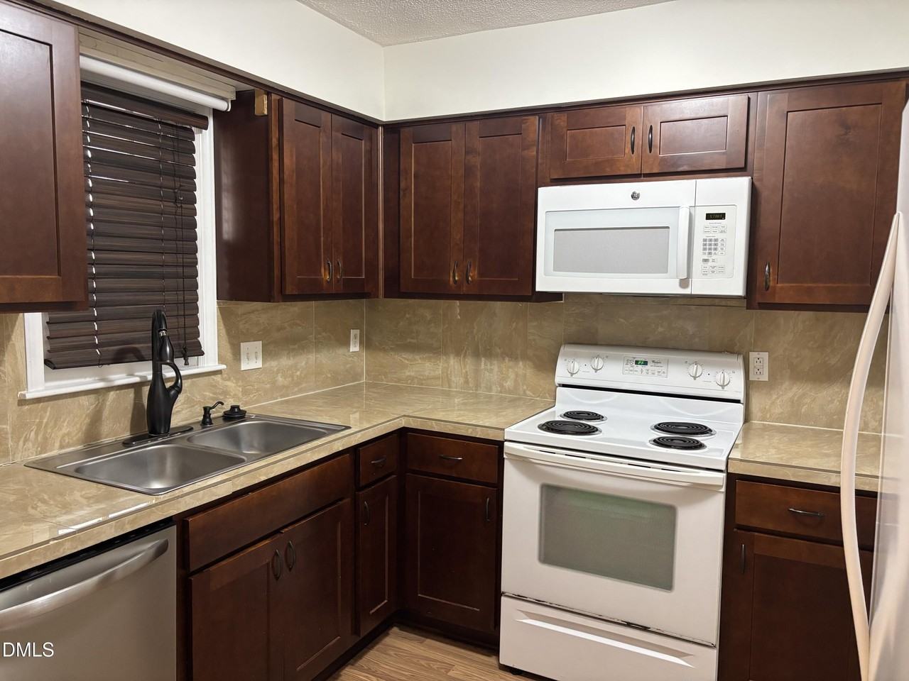 728 Branniff Dr - Photo 2 of 25