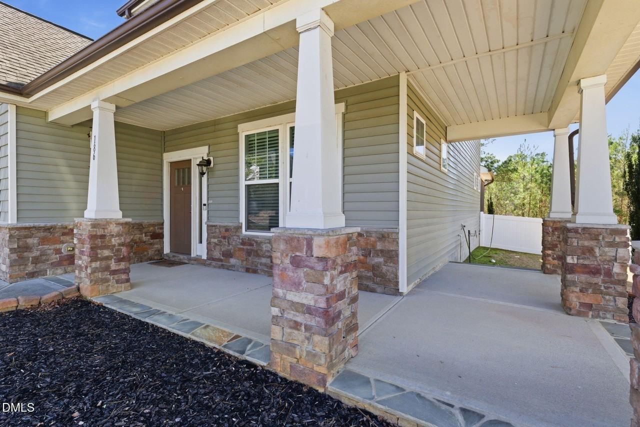 186 Japwood Pl - Photo 4 of 40