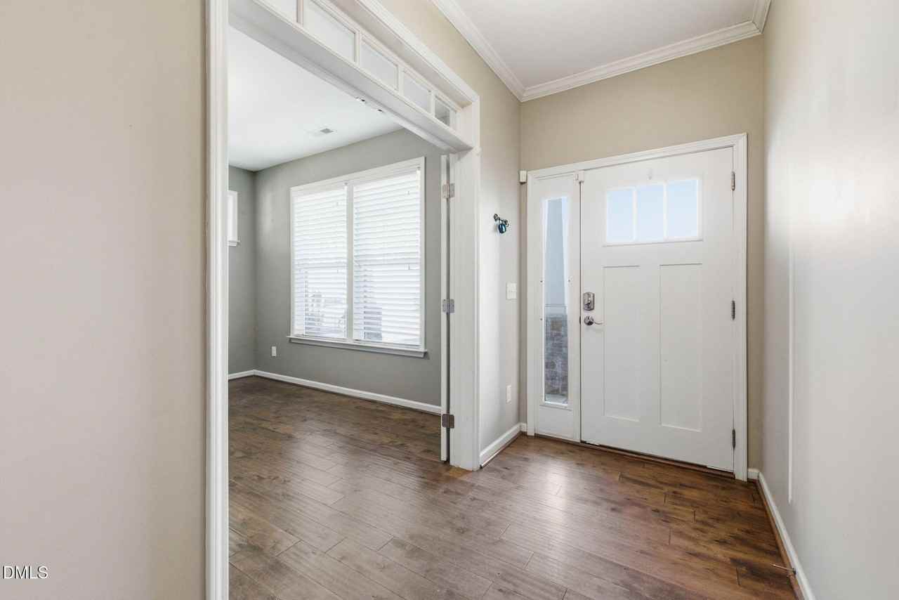 186 Japwood Pl - Photo 5 of 40