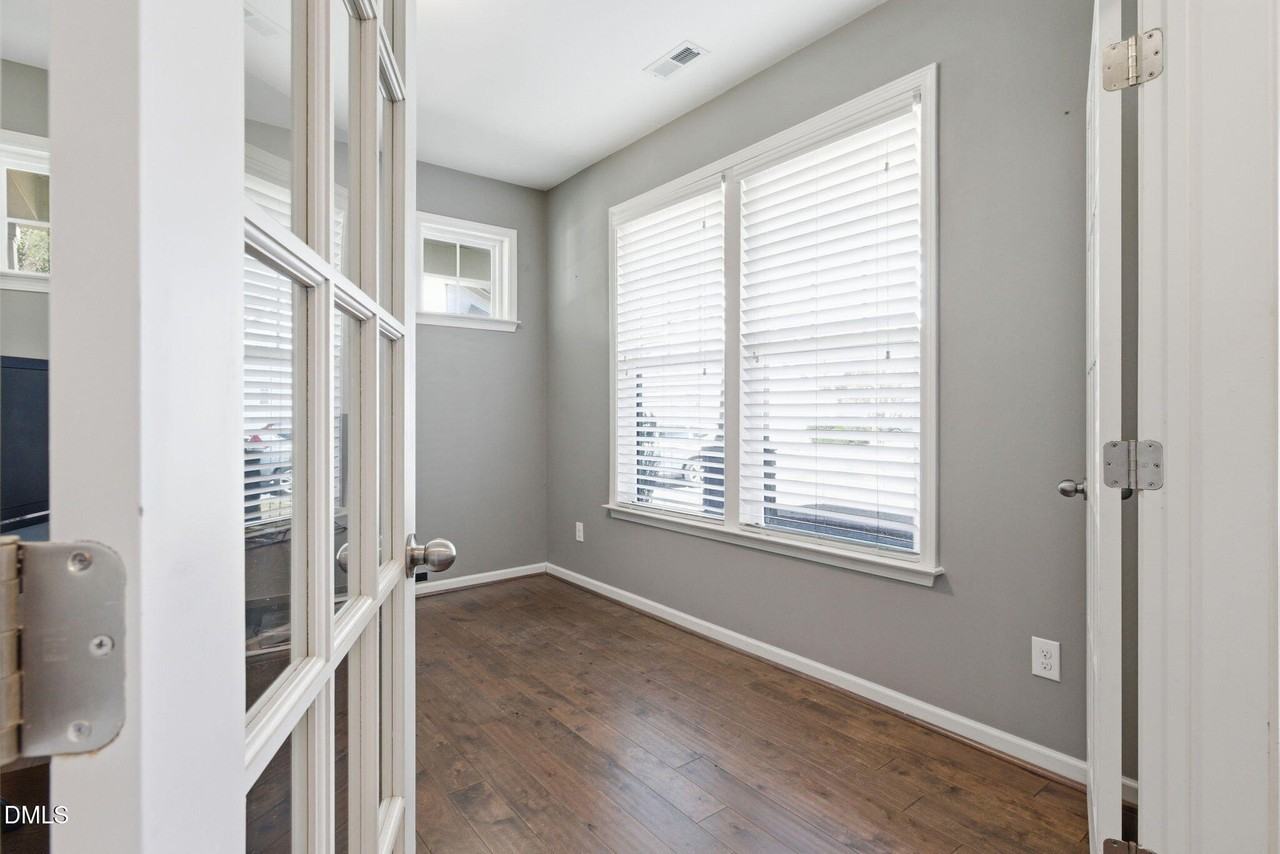 186 Japwood Pl - Photo 7 of 40