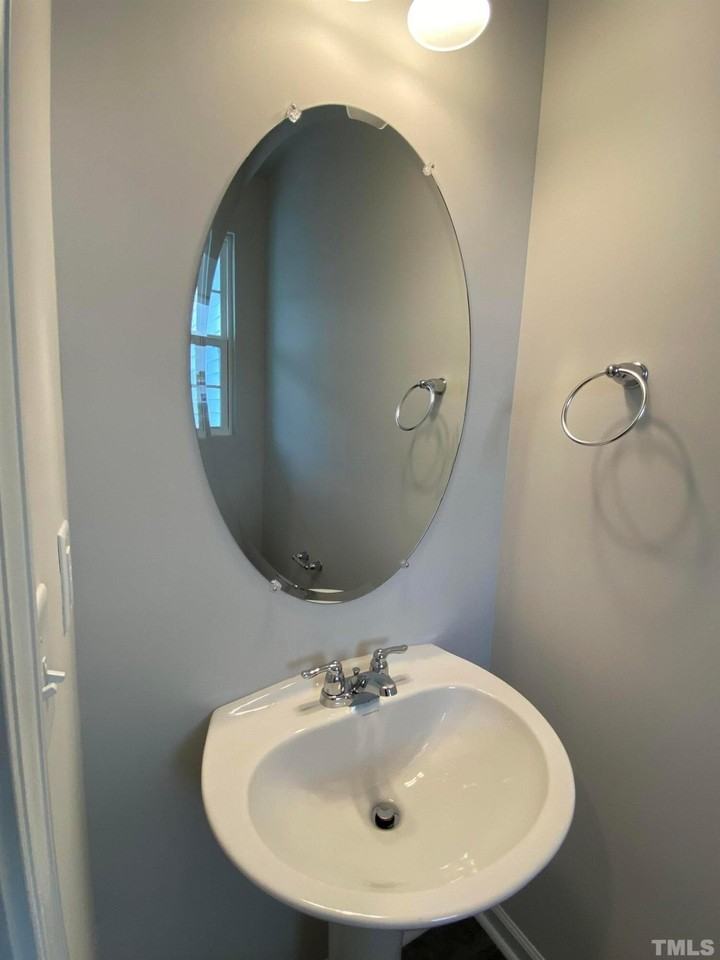 2022 Strickland Oak Way - Photo 7 of 30