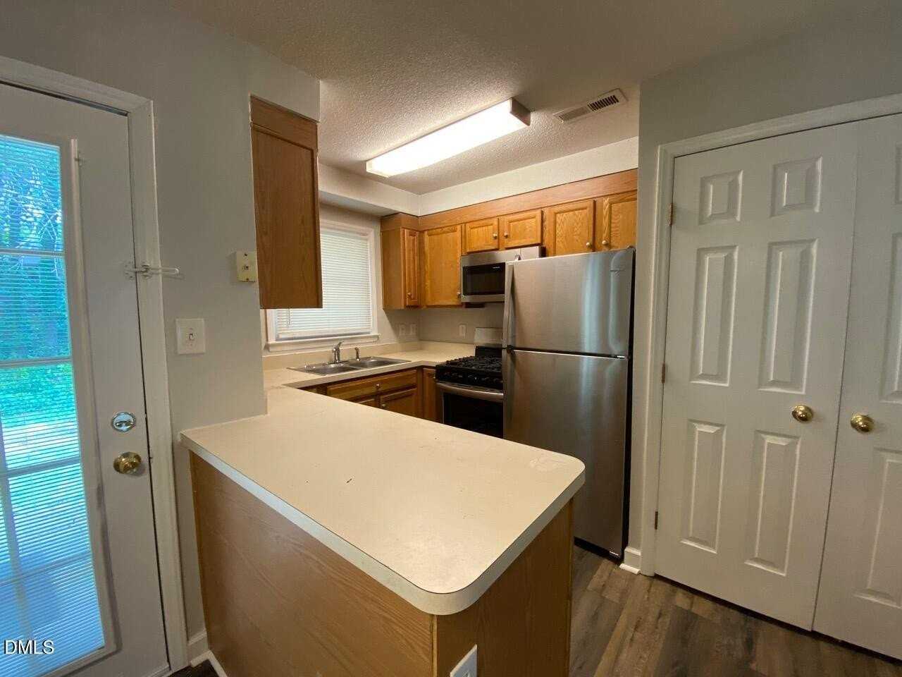 4706 Blue Bird Ct #I - Photo 7 of 16