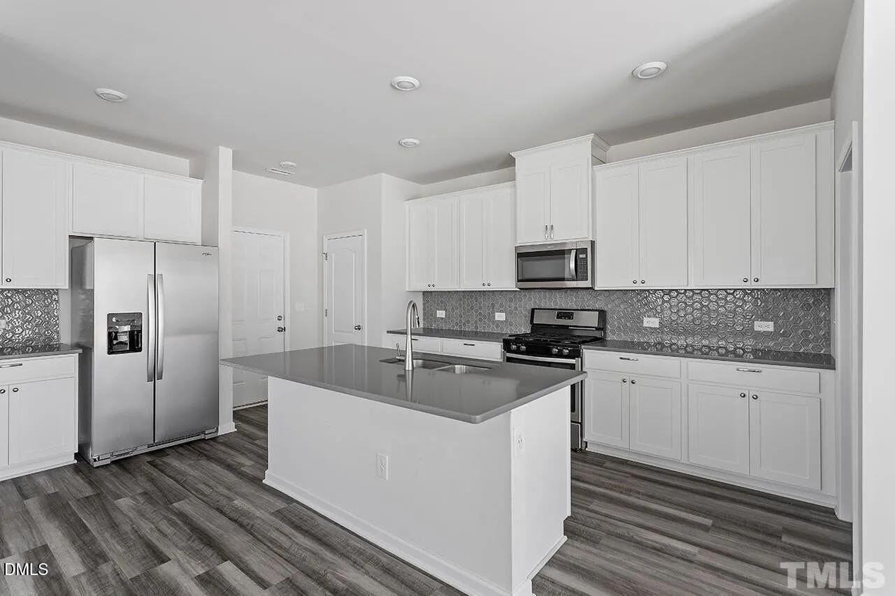 1195 Chestnut Bluff Run - Photo 6 of 26