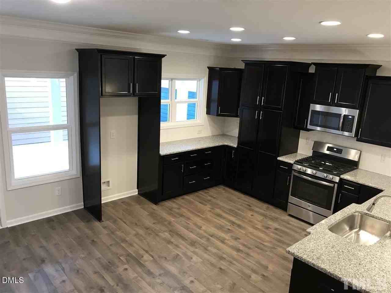 1293 Russet Ln - Photo 5 of 20