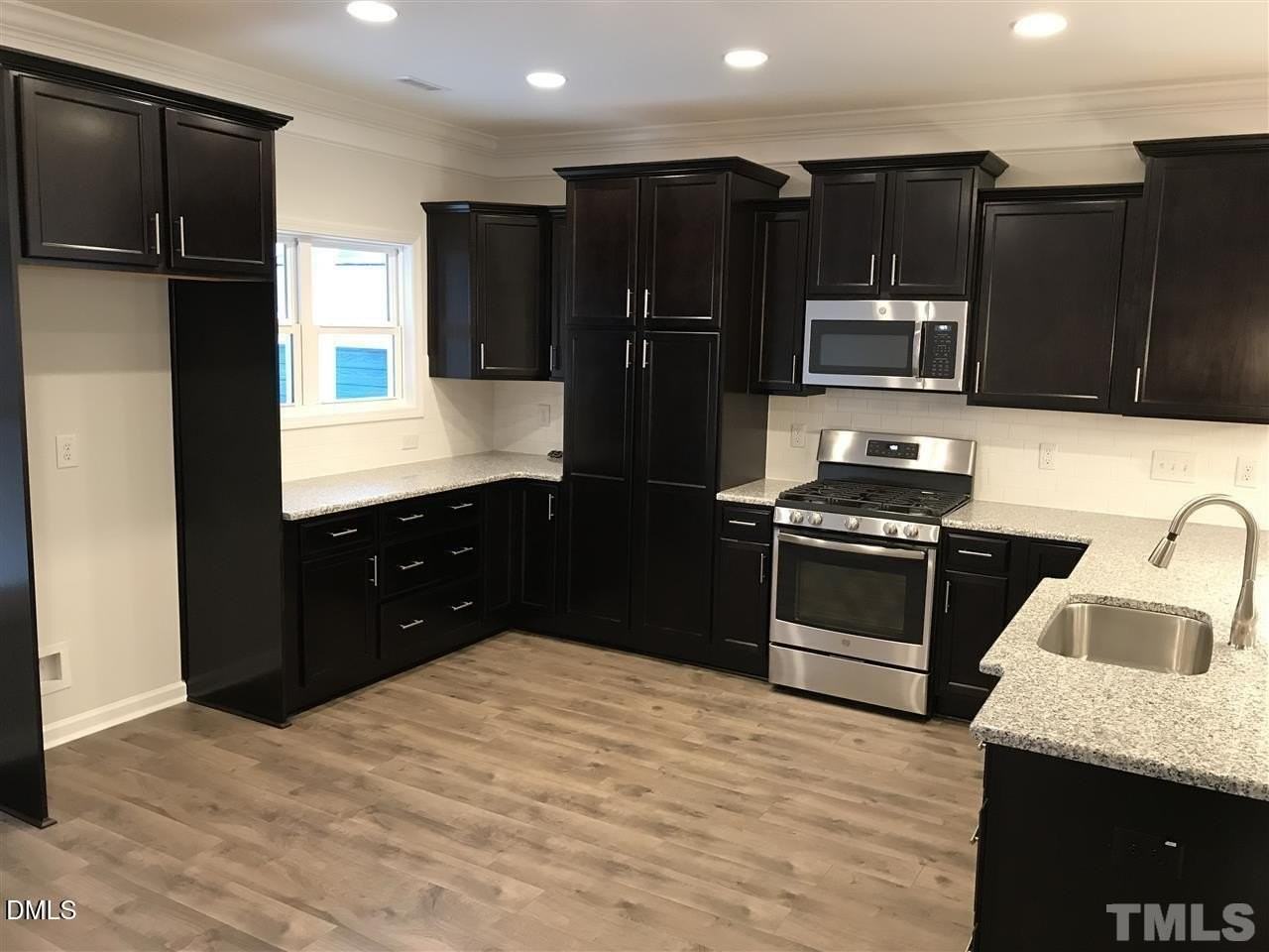 1293 Russet Ln - Photo 7 of 20