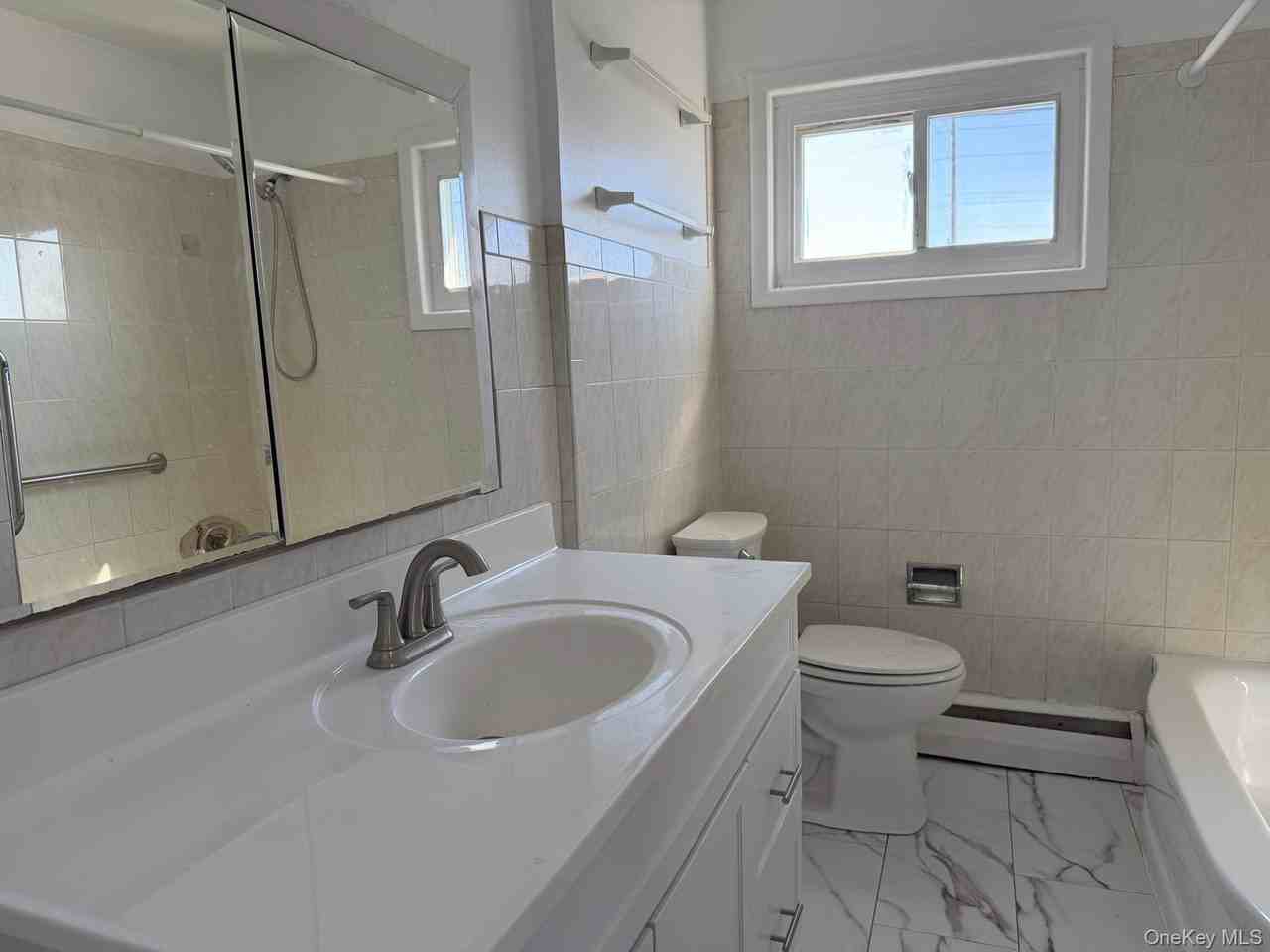 1 Munro Blvd Boulevard , 2F ##2f - Photo 2 of 8