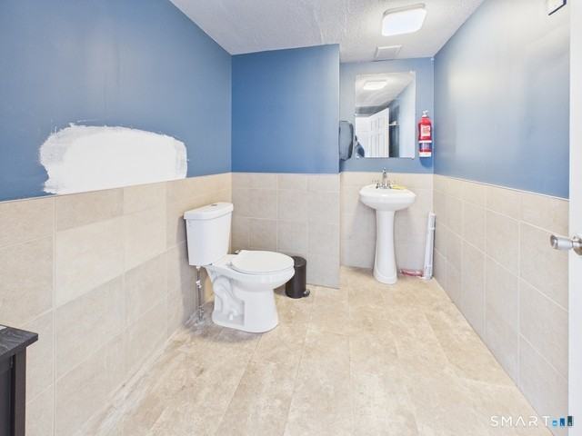 615 E Main St - Photo 4 of 8