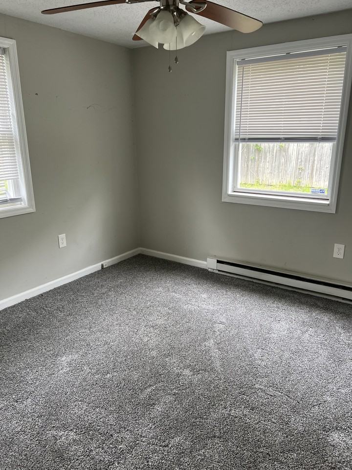 1426 Stagecoach Rd #1 - Photo 5 of 9