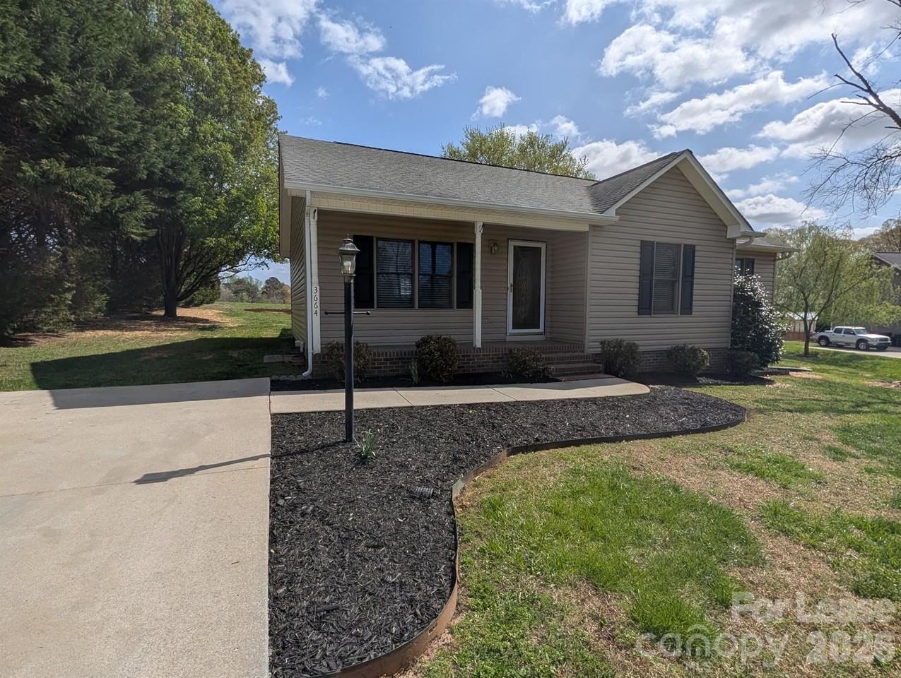 3664 Wyant Rd - Photo 2 of 14