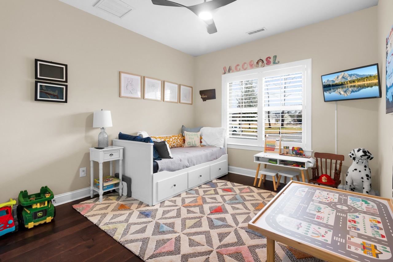 137 Shoreview Dr #1 - Photo 4 of 50